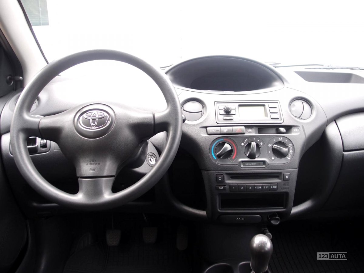 Toyota Yaris, 2004 - pohled č. 13