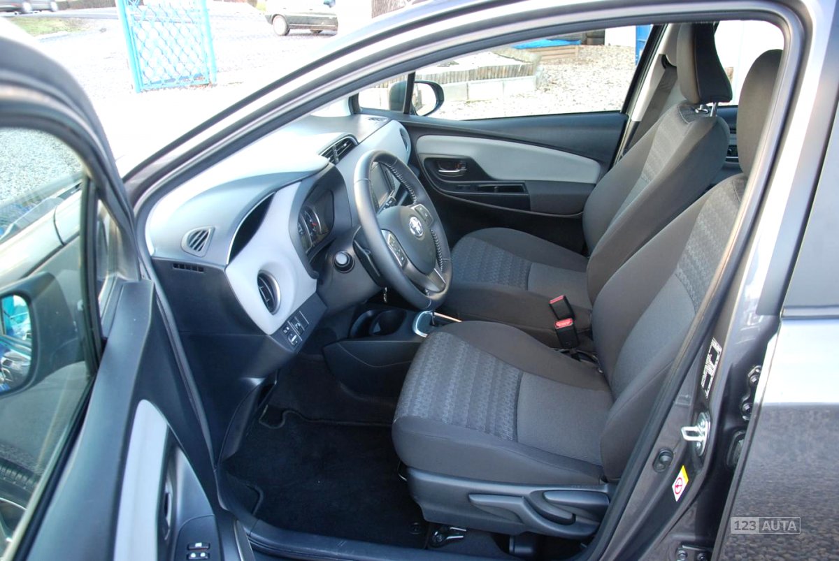 Toyota Yaris, 2015 - pohled č. 6