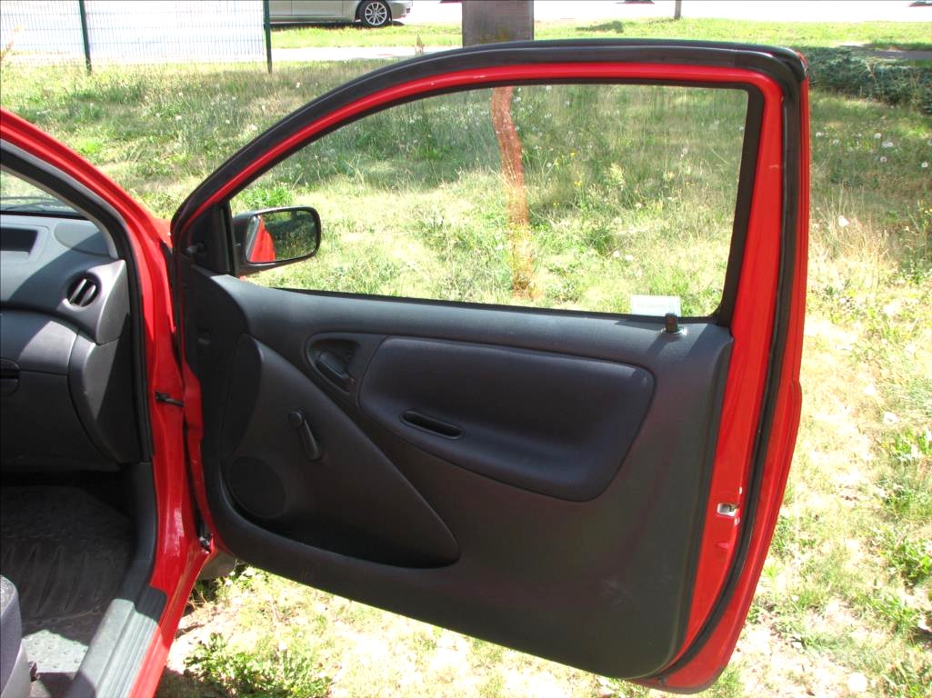 Toyota Yaris, 2004 - pohled č. 7