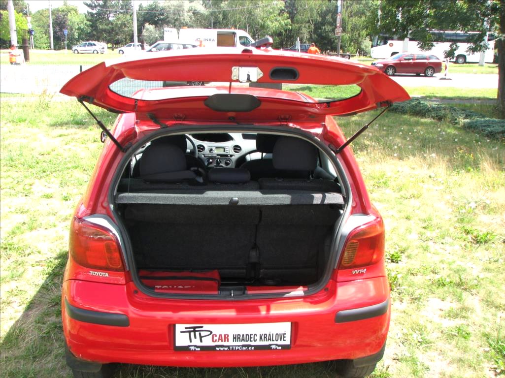 Toyota Yaris, 2004 - pohled č. 9