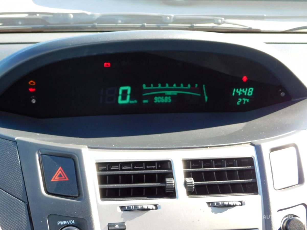 Toyota Yaris, 2010 - pohled č. 8