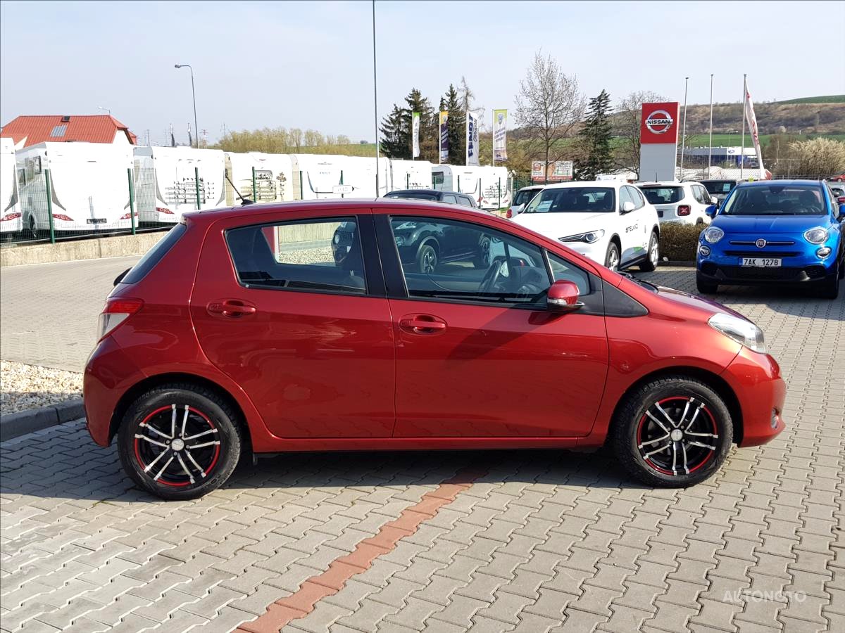 Toyota Yaris, 2012 - pohled č. 2