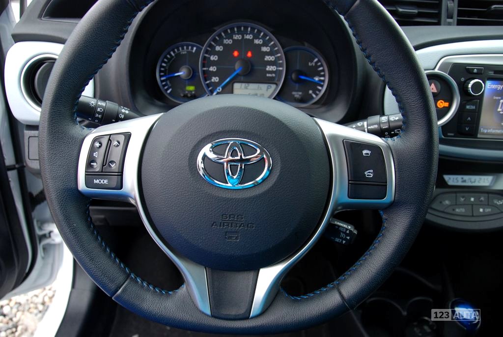 Toyota Yaris, 2013 - pohled č. 12