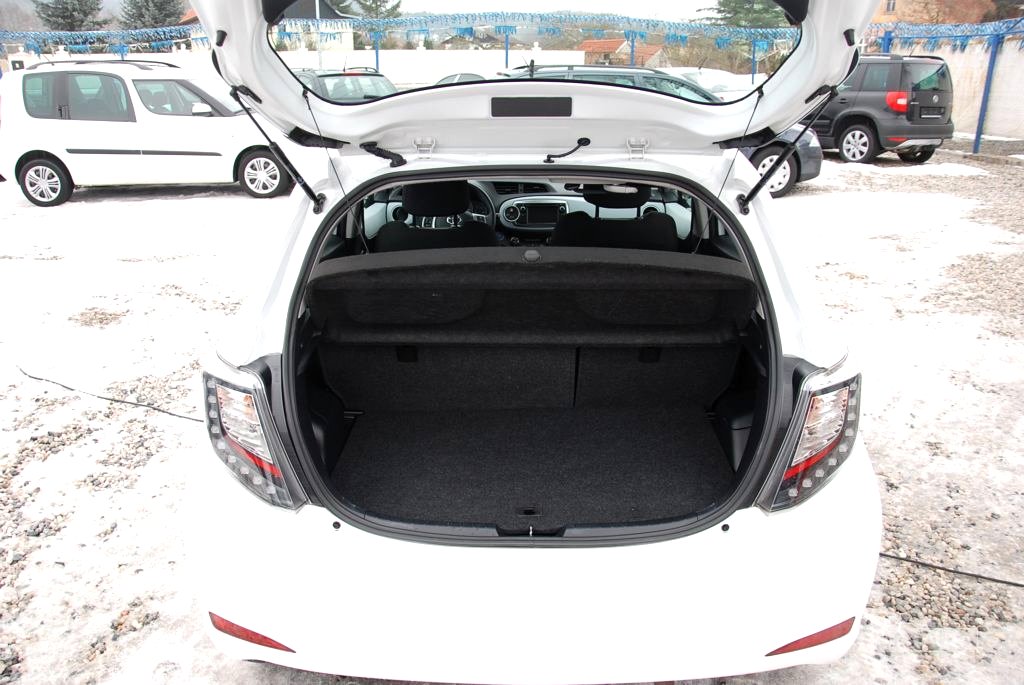 Toyota Yaris, 2013 - pohled č. 8