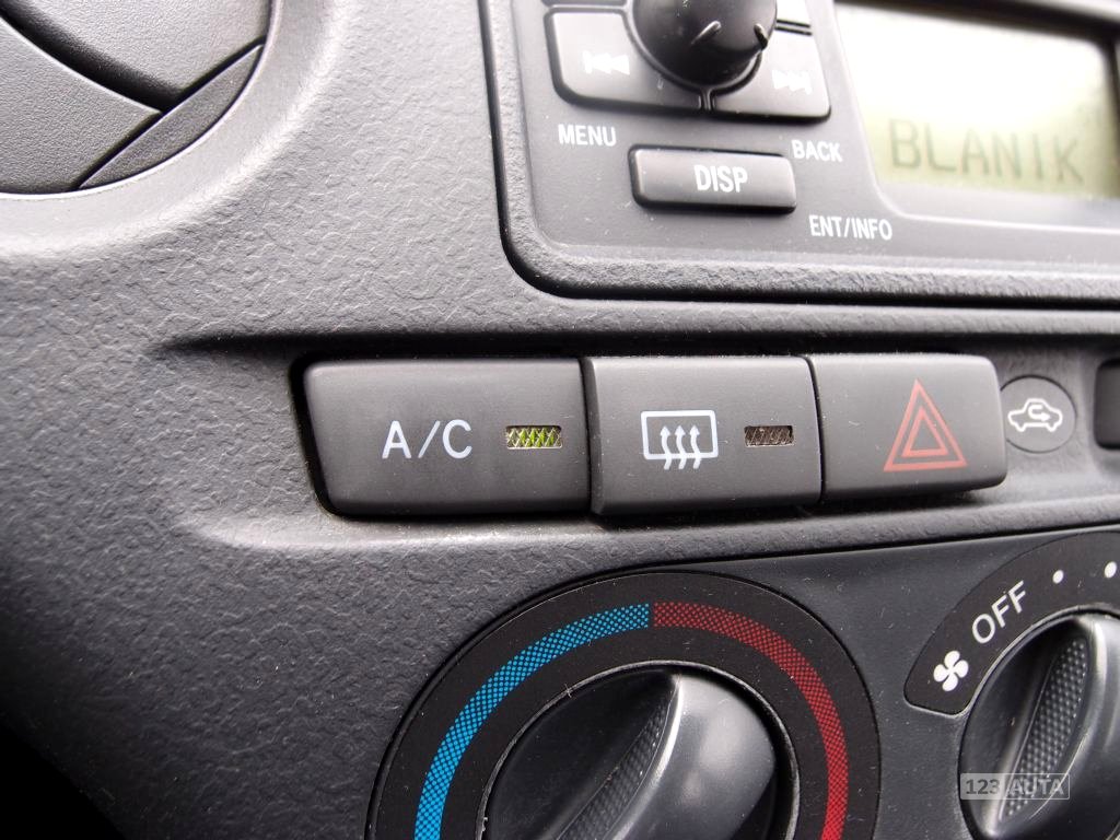 Toyota Yaris, 2004 - pohled č. 16