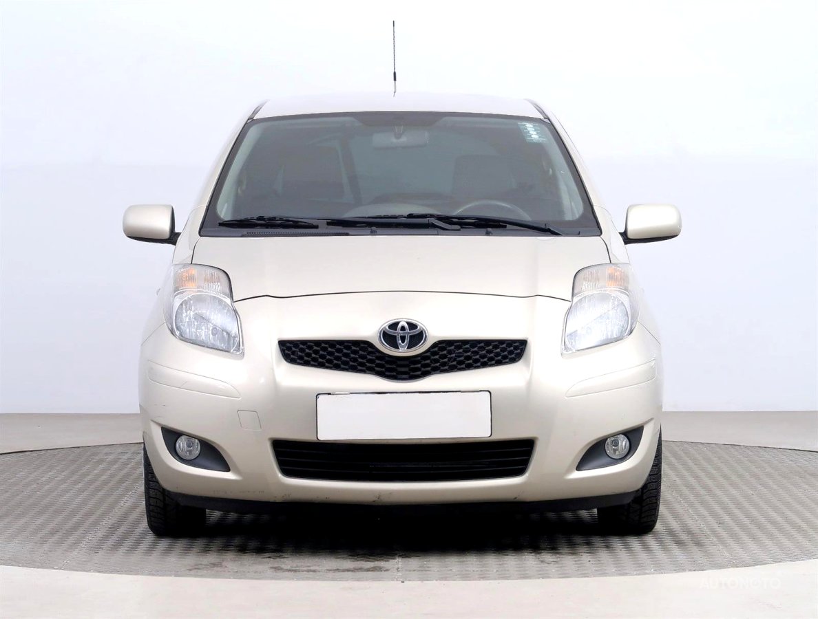 Toyota Yaris, 2010 - pohled č. 2