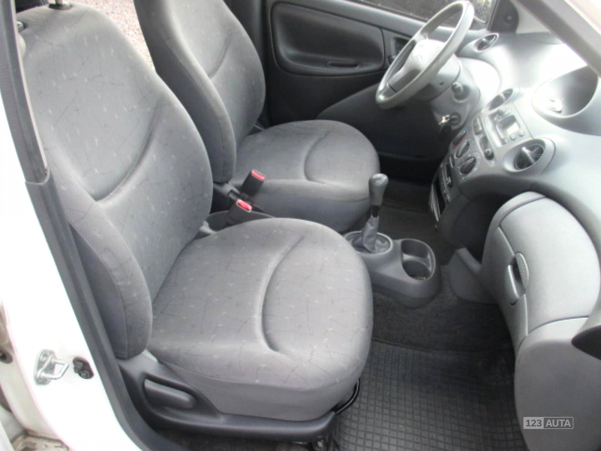Toyota Yaris, 1999 - pohled č. 13