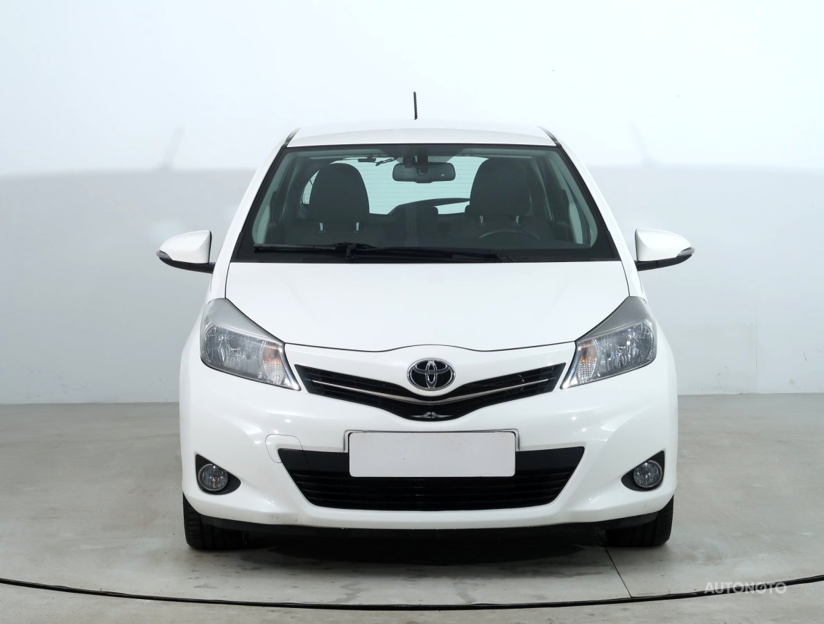 Toyota Yaris, 2012 - pohled č. 2