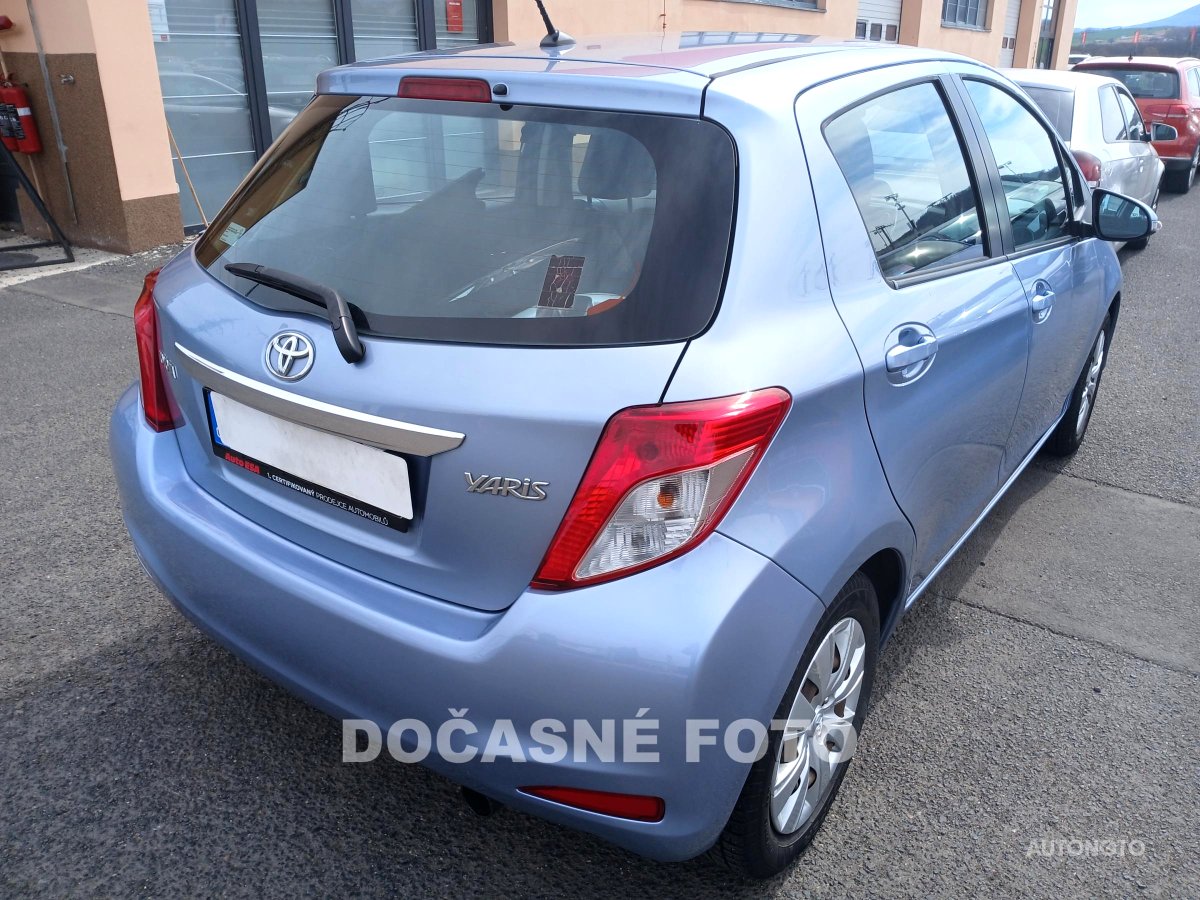 Toyota Yaris, 2011 - pohled č. 2