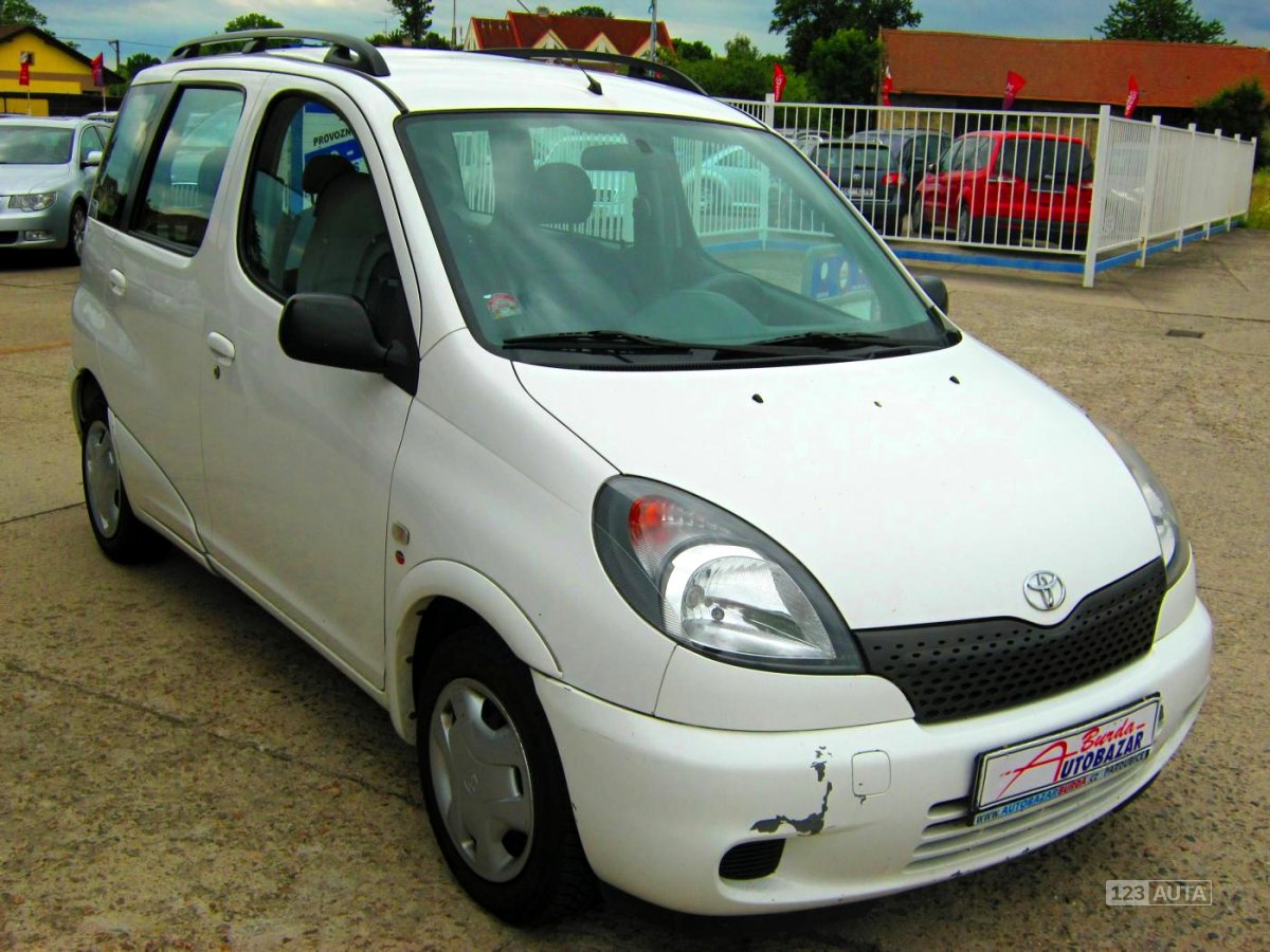 Toyota Yaris, 2000 - pohled č. 2