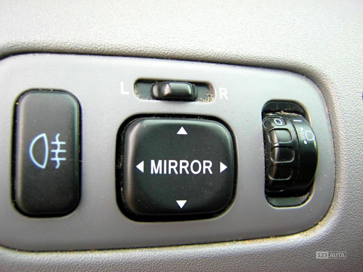 Toyota Yaris, 2000 - pohled č. 22