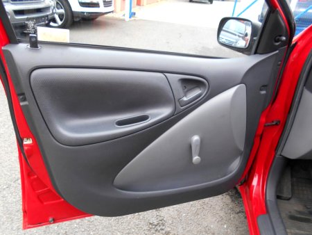 Toyota Yaris, 2001 - pohled č. 9