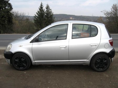 Toyota Yaris, 2001 - pohled č. 2