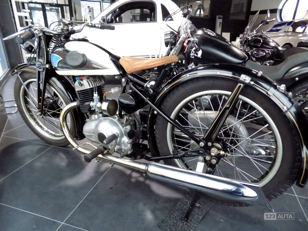 Triumph 350 Werke, 1938 - pohled č. 3