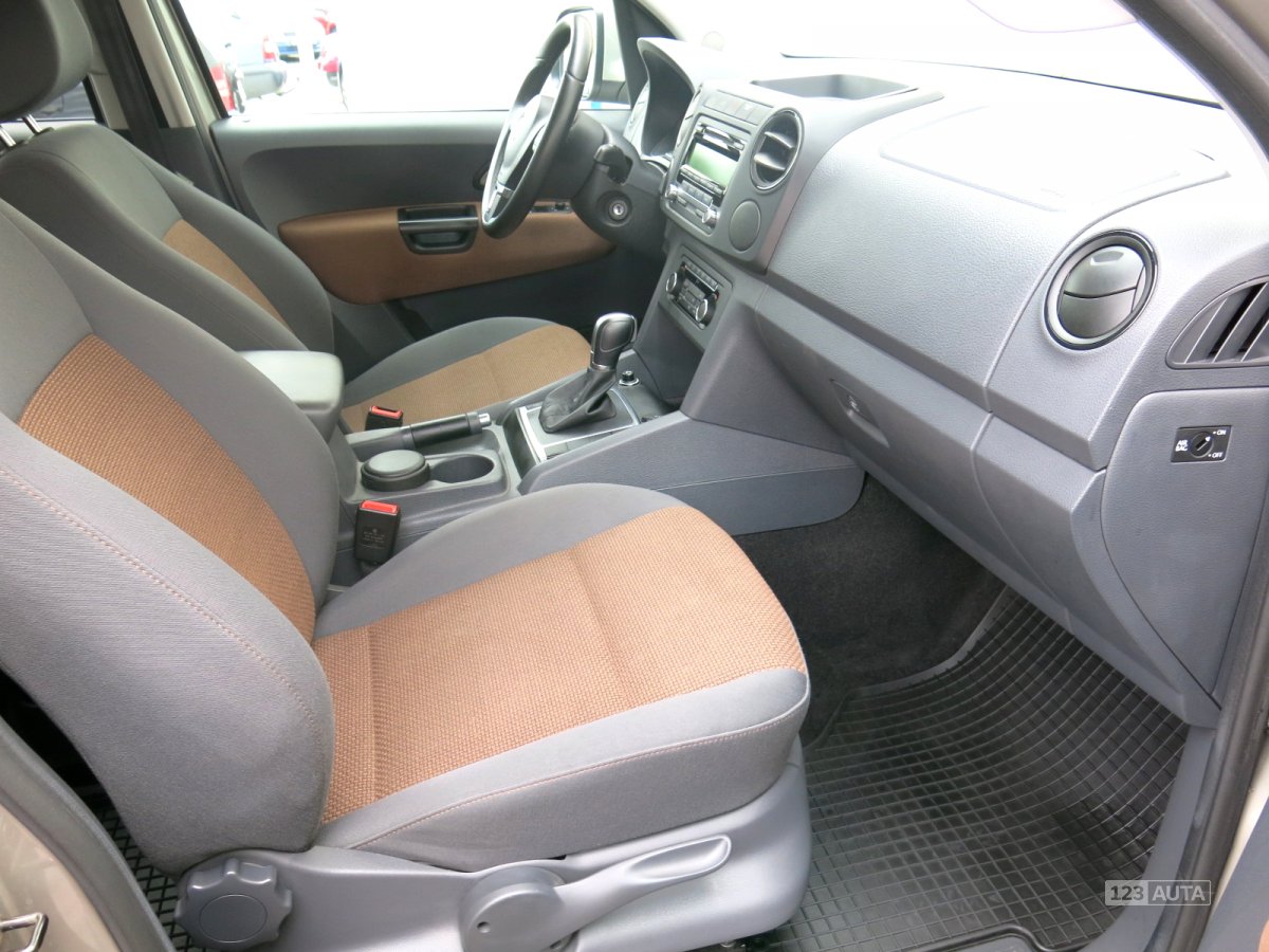 Volkswagen Amarok, 2015 - pohled č. 12