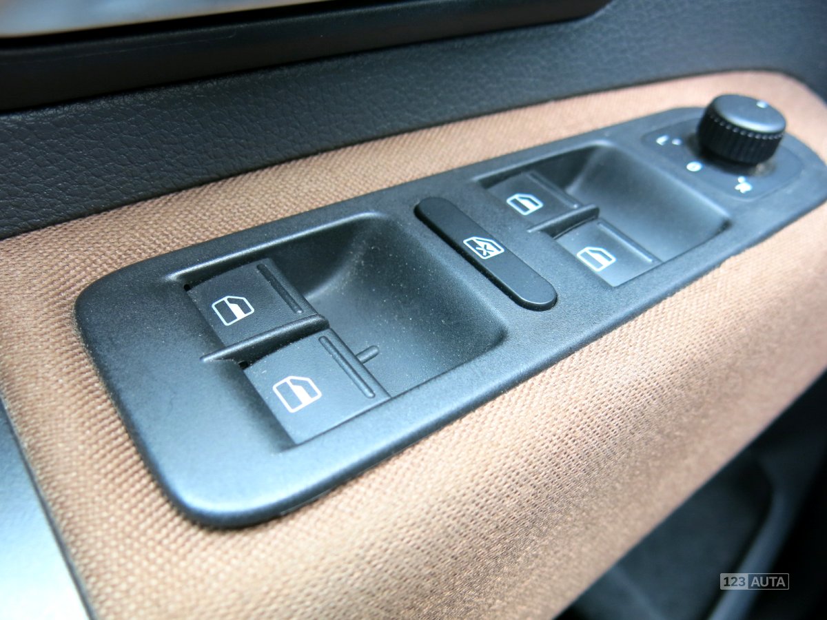 Volkswagen Amarok, 2015 - pohled č. 13