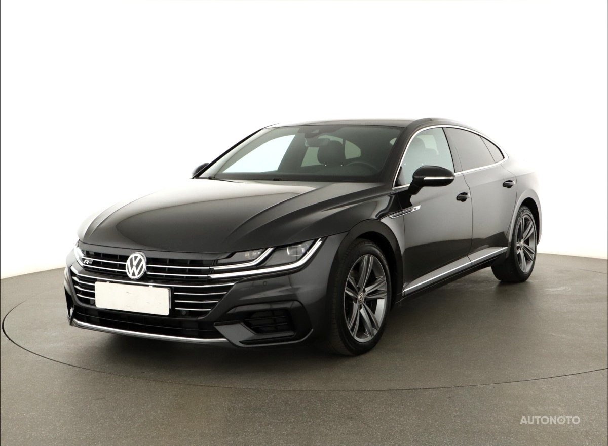 Volkswagen Arteon, 2018 - pohled č. 3