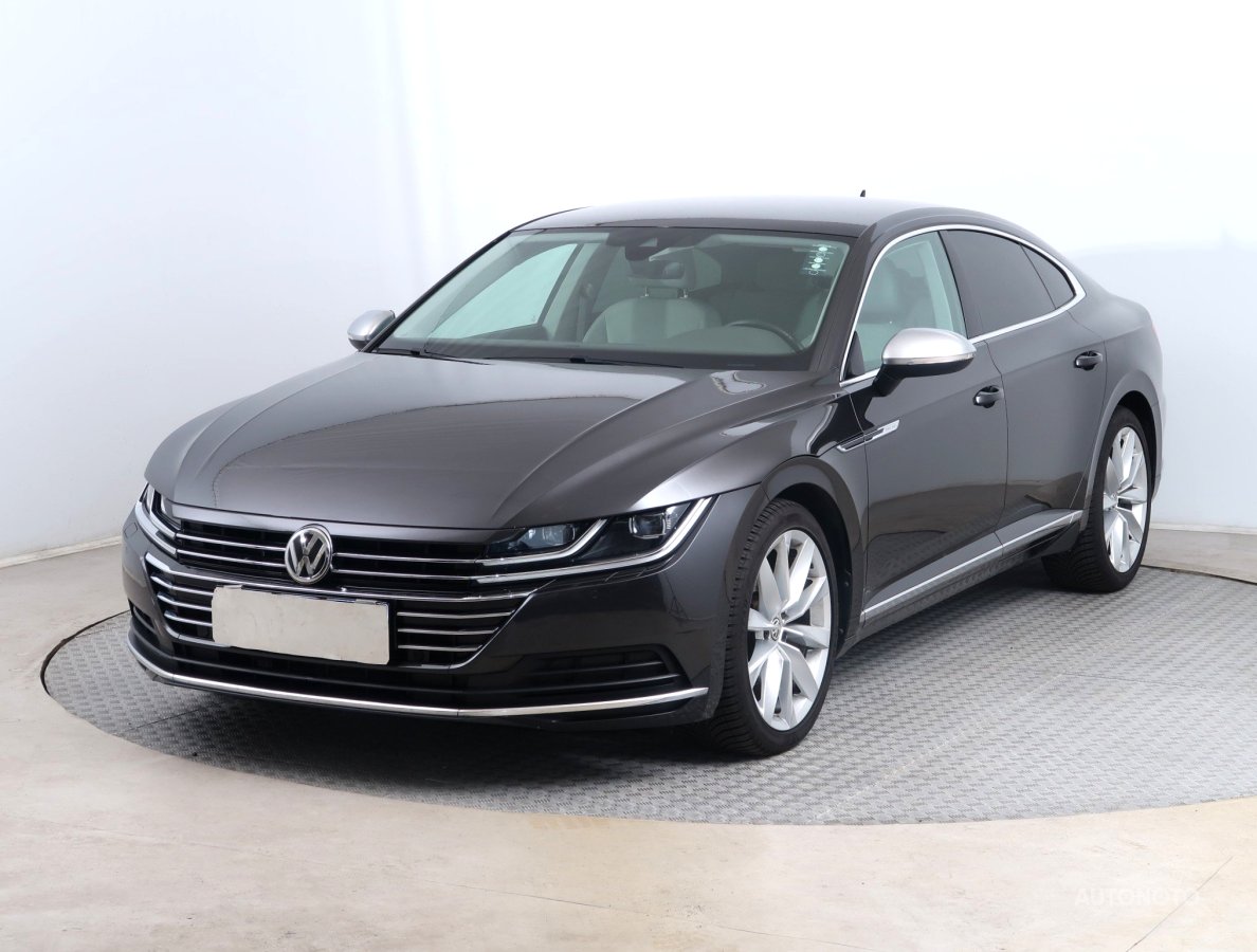 Volkswagen Arteon, 2018 - pohled č. 3