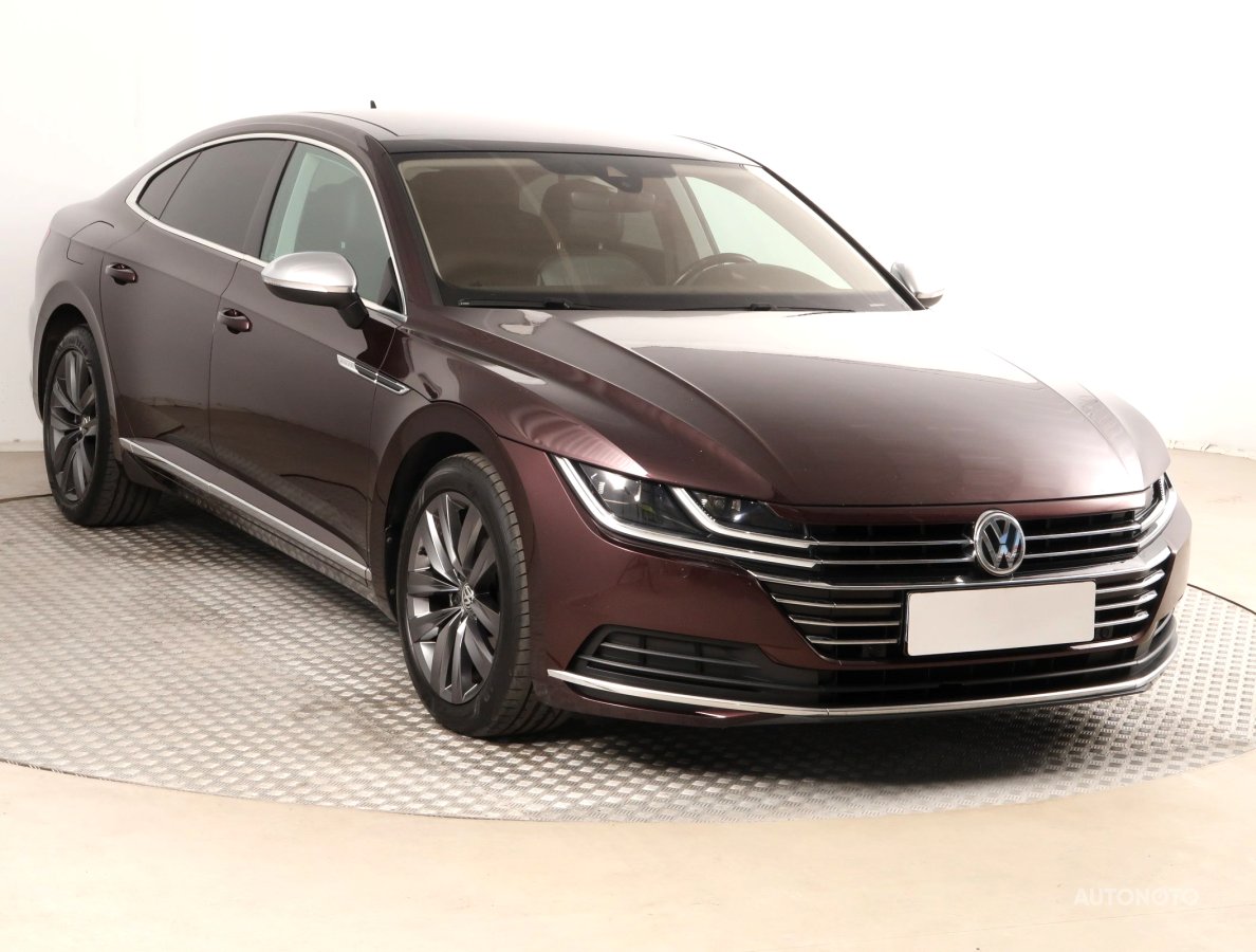 Volkswagen Arteon, 2020 - celkový pohled