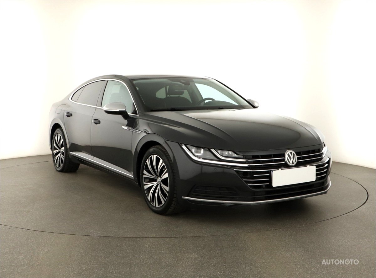 Volkswagen Arteon, 2018 - celkový pohled