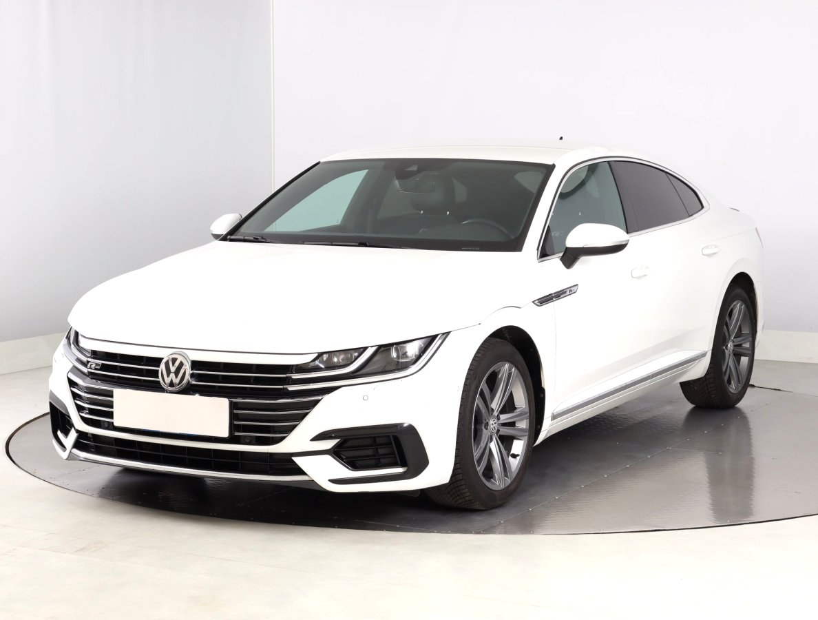 Volkswagen Arteon, 2018 - pohled č. 3