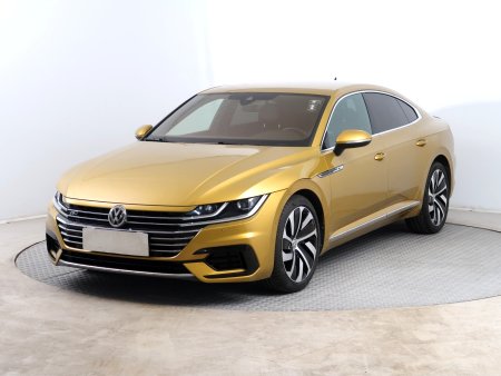 Volkswagen Arteon, 2018 - pohled č. 3
