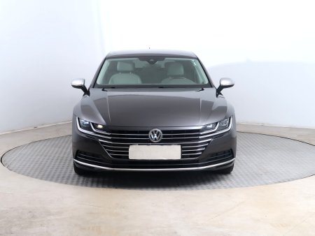 Volkswagen Arteon, 2018 - pohled č. 2