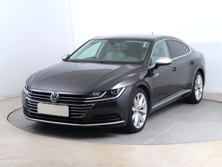 Volkswagen Arteon, 2018 - pohled č. 3