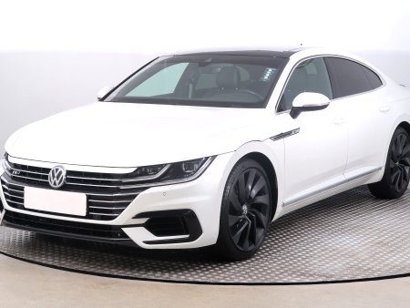 Volkswagen Arteon, 2018 - pohled č. 3