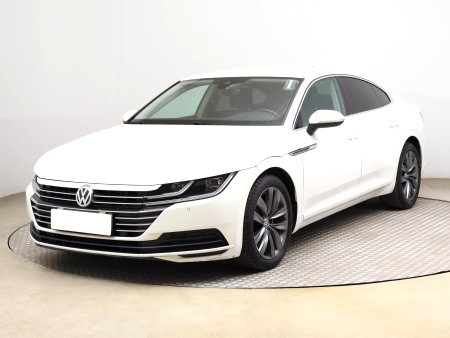 Volkswagen Arteon, 2018 - pohled č. 3