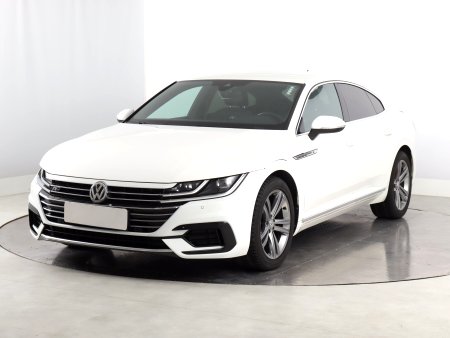 Volkswagen Arteon, 2018 - pohled č. 3