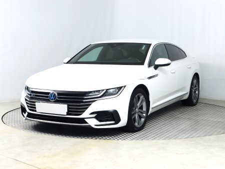 Volkswagen Arteon, 2018 - pohled č. 3