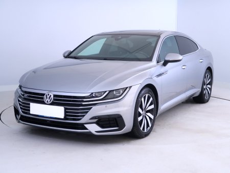 Volkswagen Arteon, 2018 - pohled č. 3