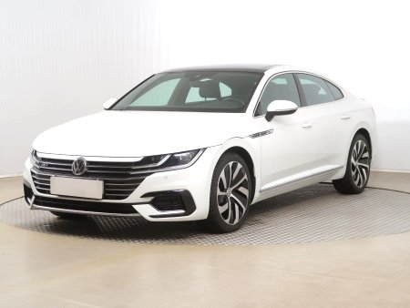 Volkswagen Arteon, 2018 - pohled č. 3