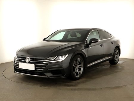 Volkswagen Arteon, 2018 - pohled č. 3