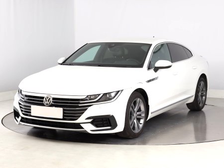 Volkswagen Arteon, 2018 - pohled č. 3