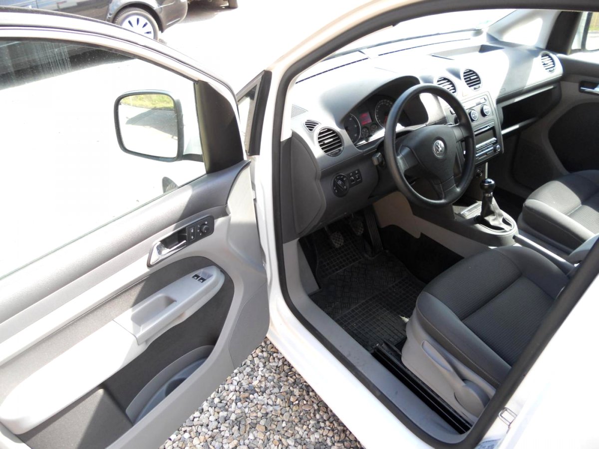 Volkswagen Caddy, 2010 - pohled č. 11