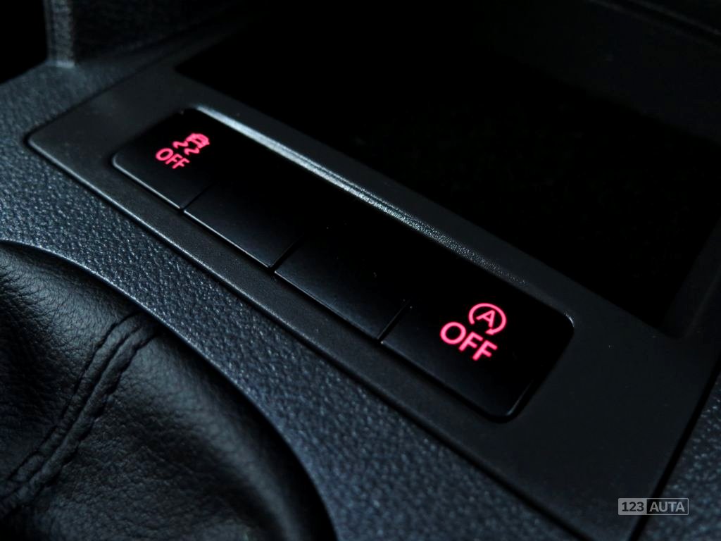 Volkswagen Caddy, 2011 - pohled č. 18