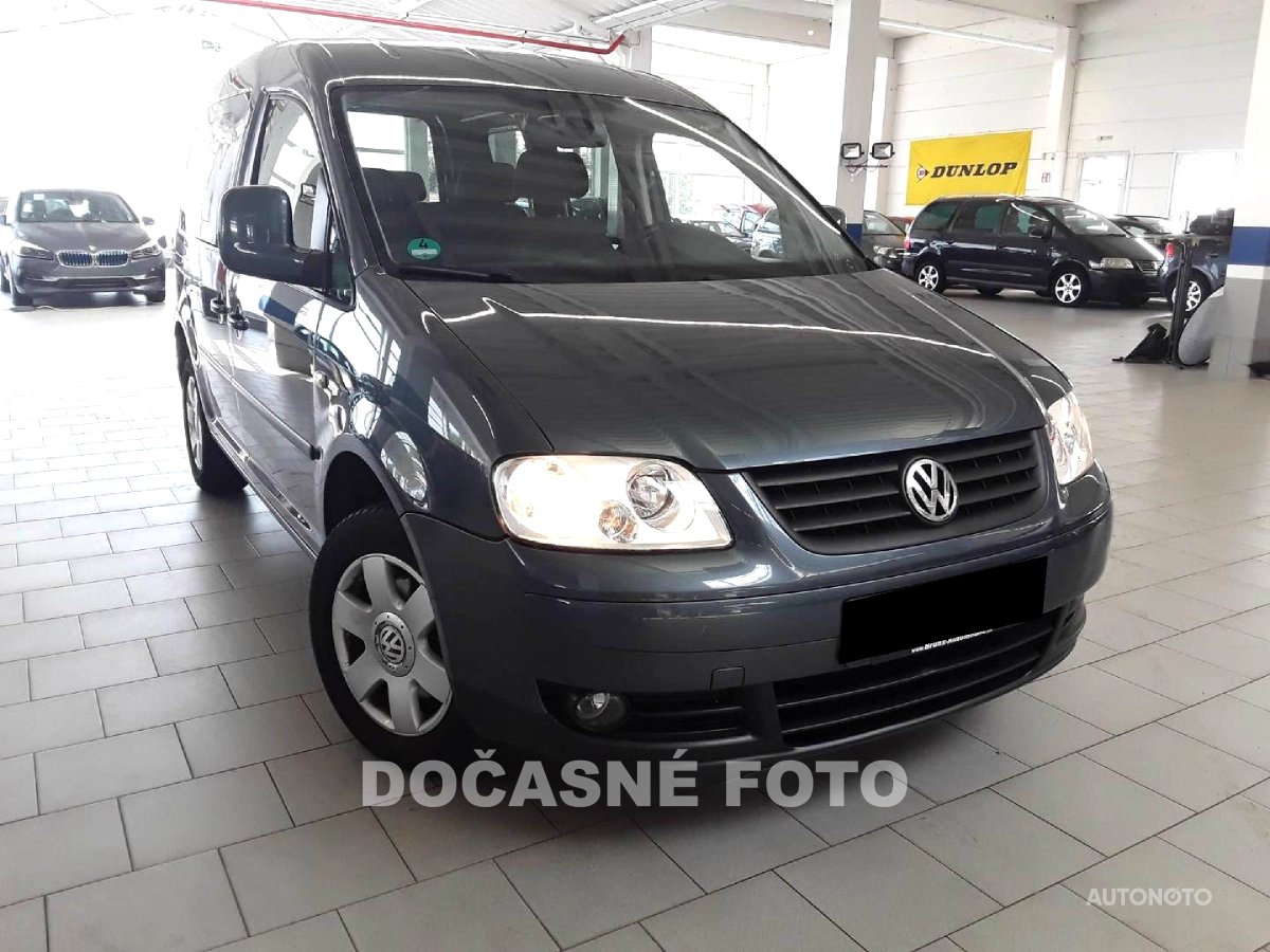 Volkswagen Caddy, 2010 - celkový pohled