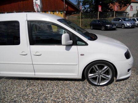 Volkswagen Caddy, 2010 - pohled č. 4