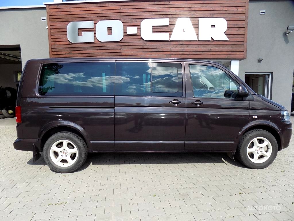 Volkswagen Caravelle, 2011 - celkový pohled