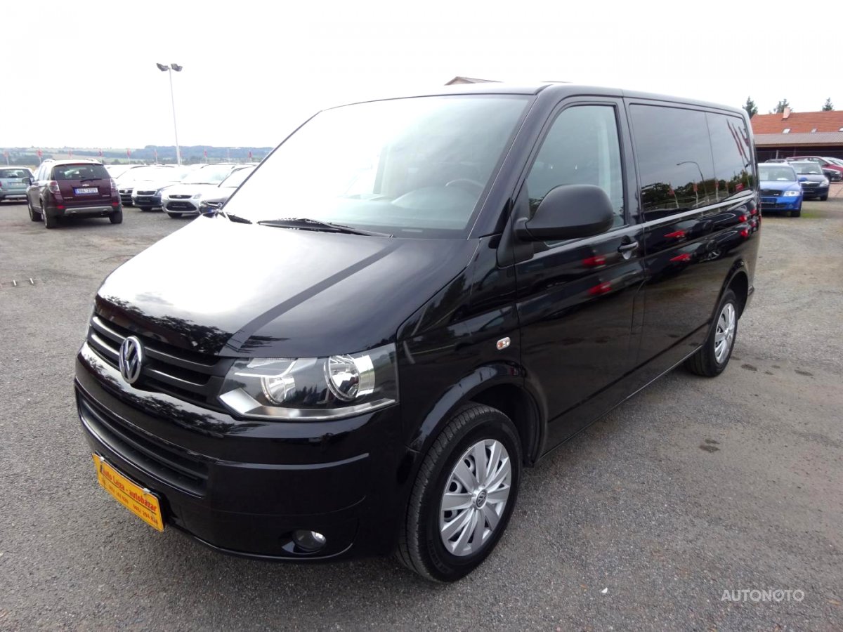 Volkswagen Caravelle, 2012 - pohled č. 3