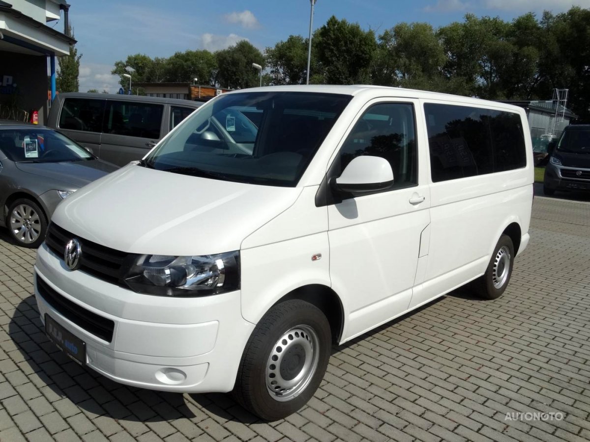 Volkswagen Caravelle, 2010 - celkový pohled