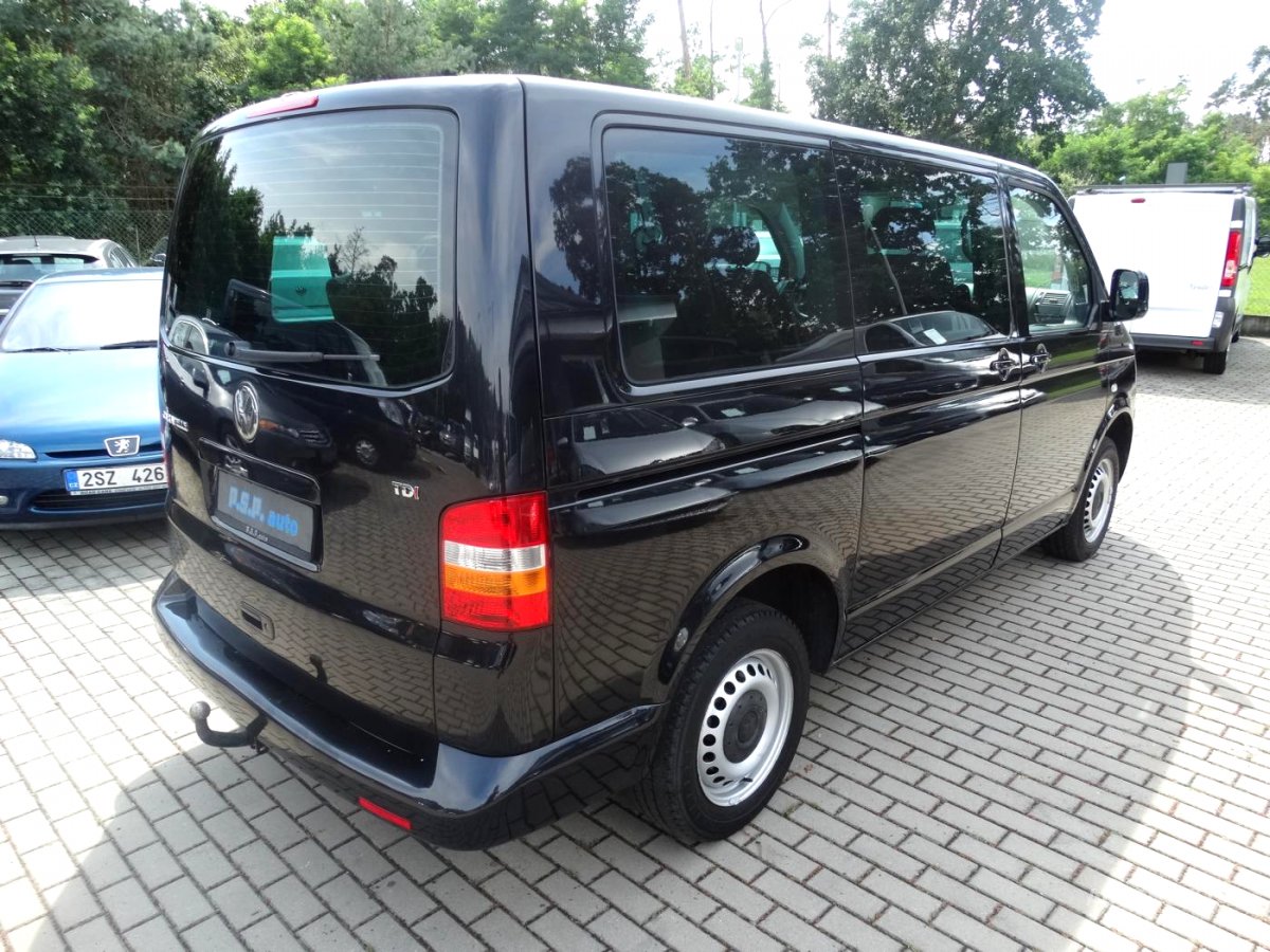 Volkswagen Caravelle, 2008 - pohled č. 2
