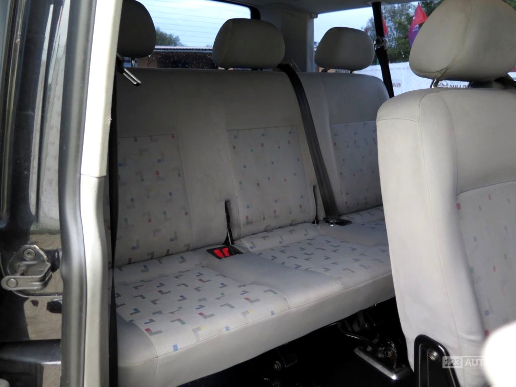 Volkswagen Caravelle, 2006 - pohled č. 14