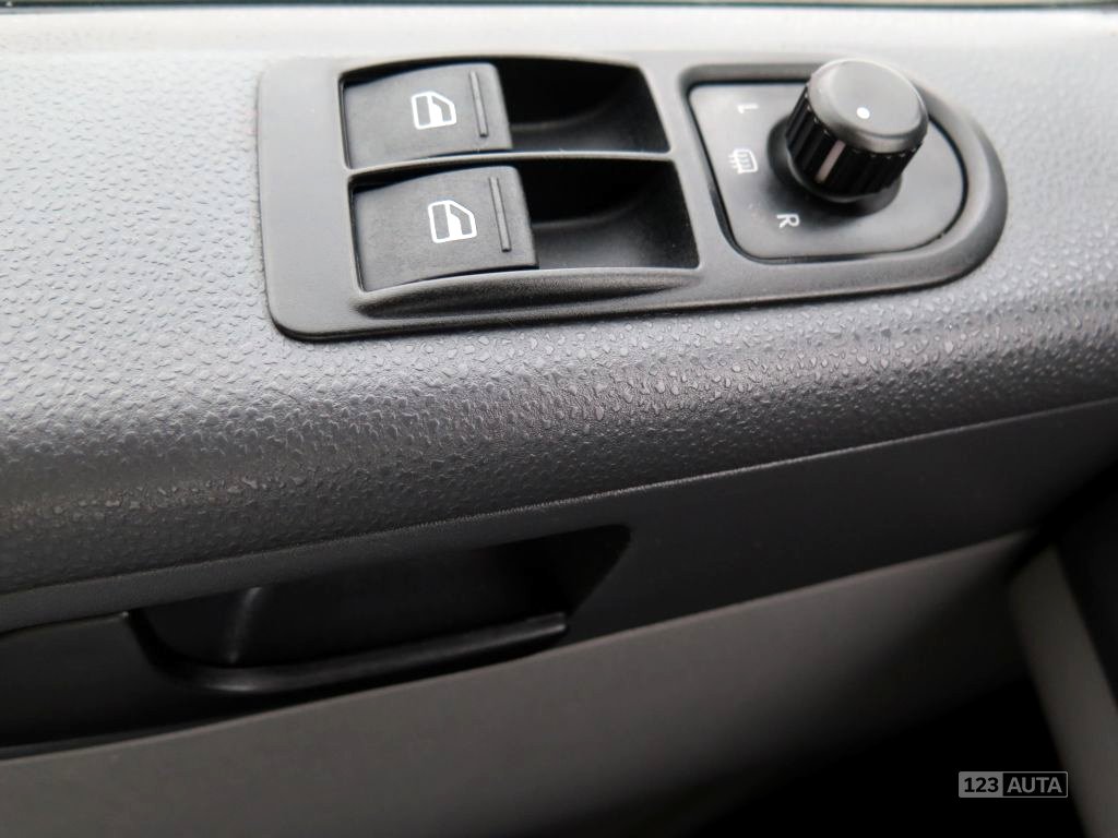 Volkswagen Caravelle, 2006 - pohled č. 18