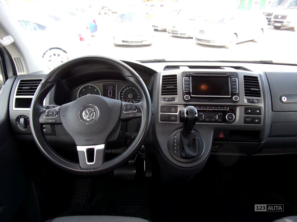 Volkswagen Caravelle, 2014 - pohled č. 11