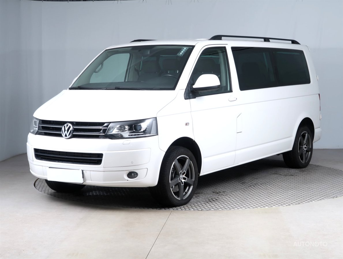 Volkswagen Caravelle, 2013 - pohled č. 3