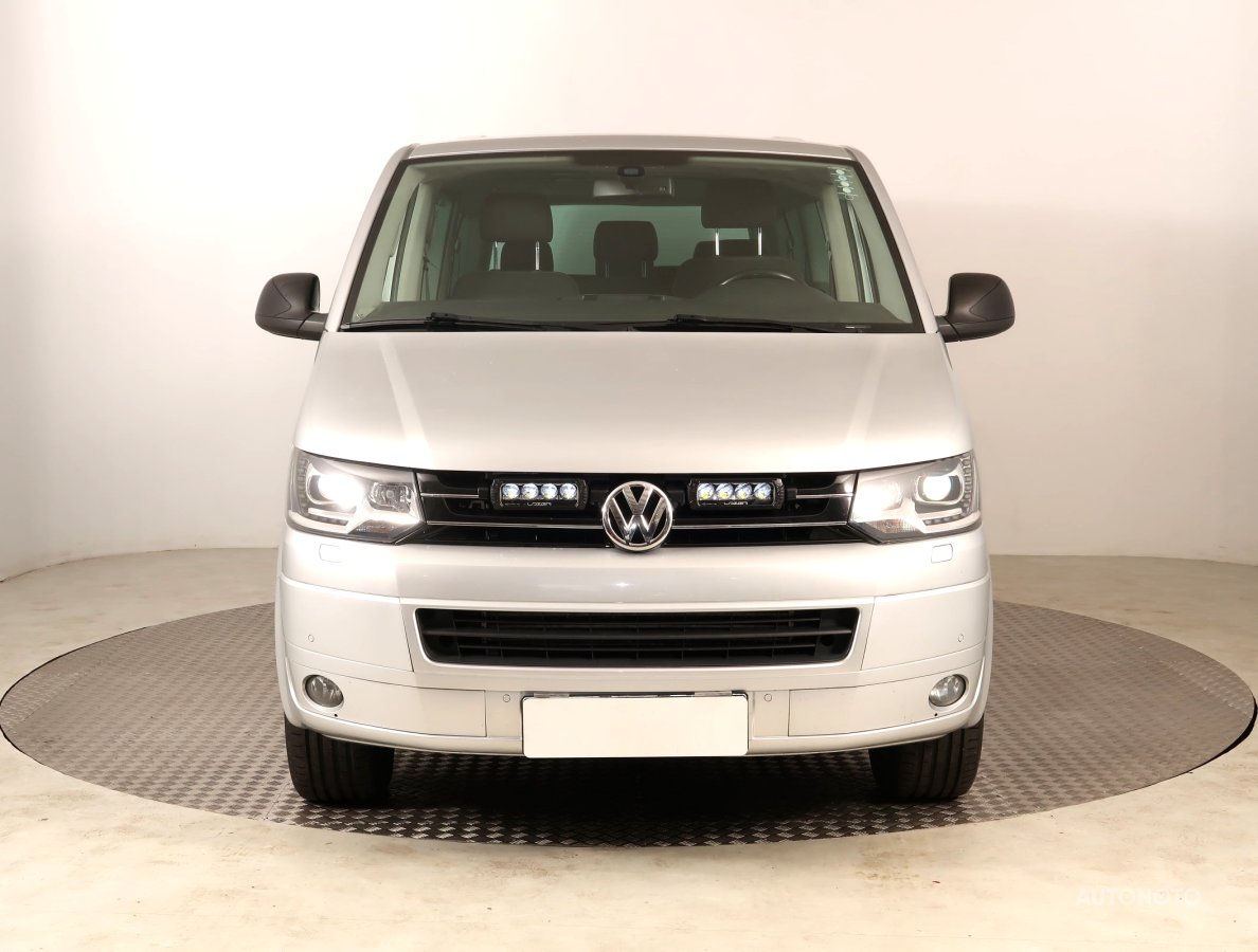 Volkswagen Caravelle, 2013 - pohled č. 2