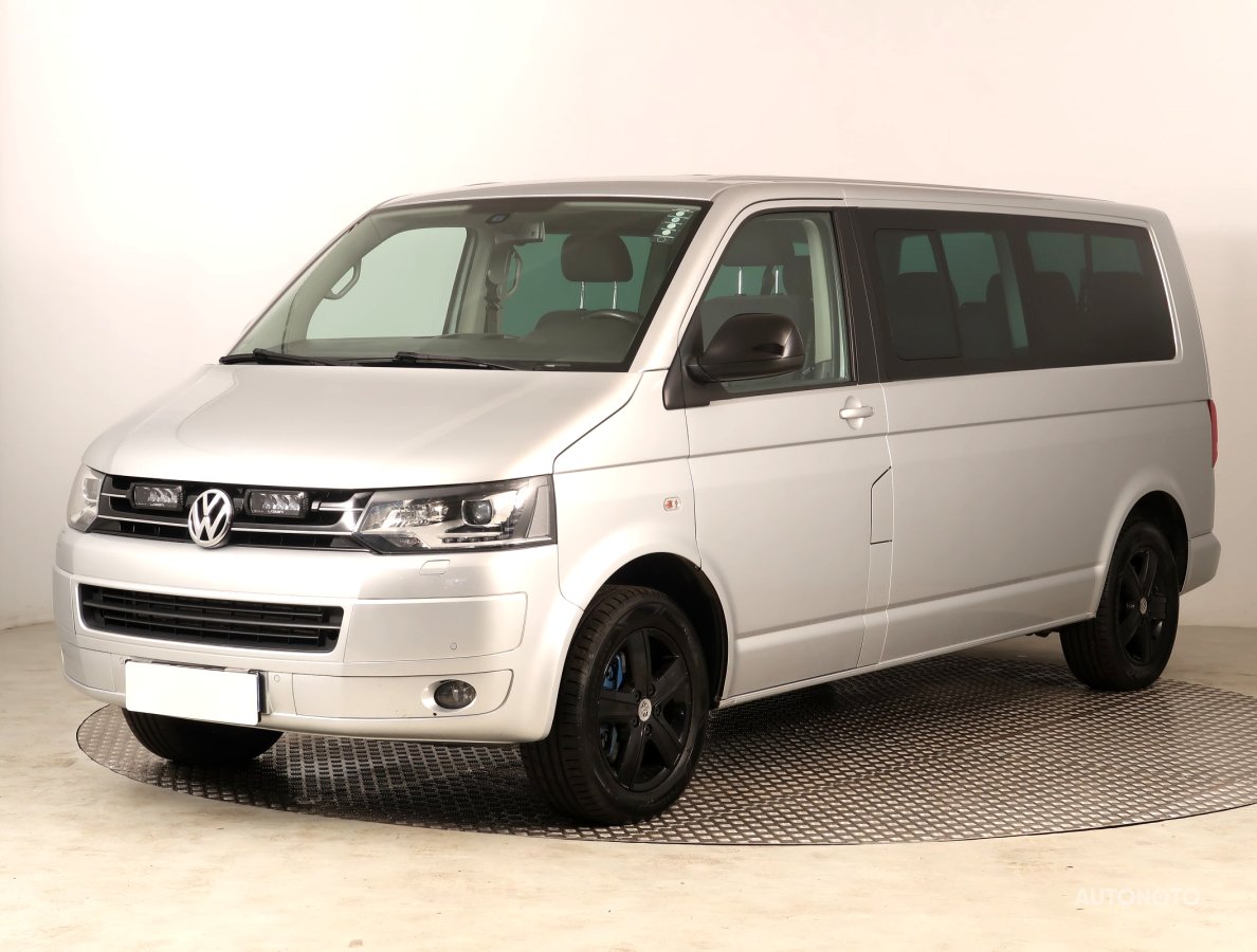 Volkswagen Caravelle, 2013 - pohled č. 3